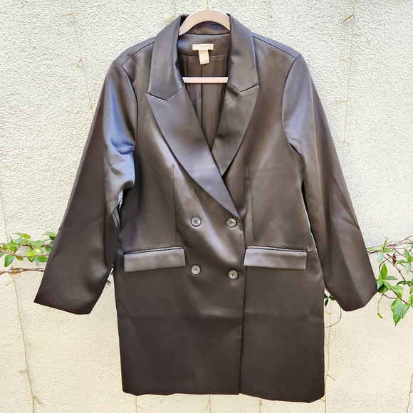 H&M Dresses & Skirts - 🖤 H&M Tuxedo Jacket or Dress, Black Satin